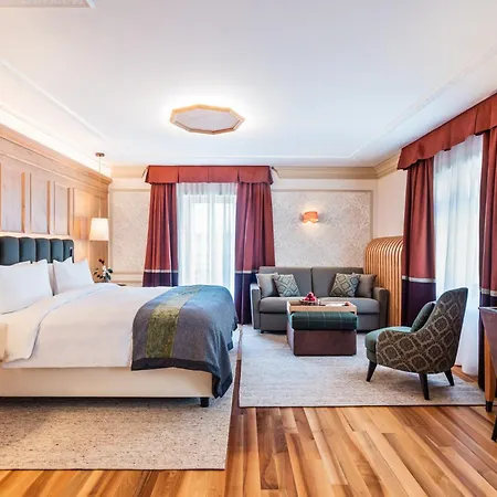 Flueela - The Unbound Collection By Hyatt