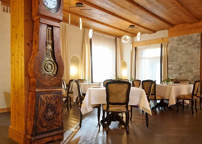 Flueela - The Unbound Collection By Hyatt