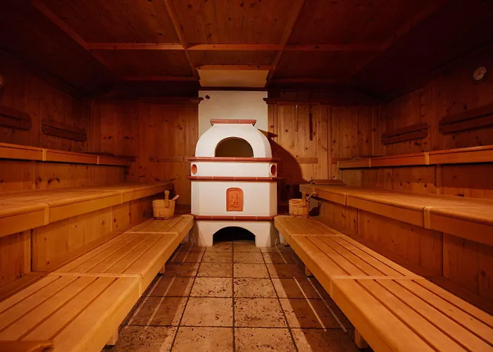 Flueela - The Unbound Collection By Hyatt